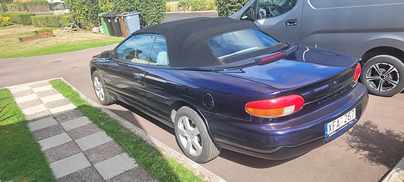 Chrysler Stratus 2 of 5