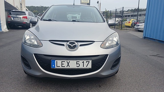Mazda 2 5 of 13