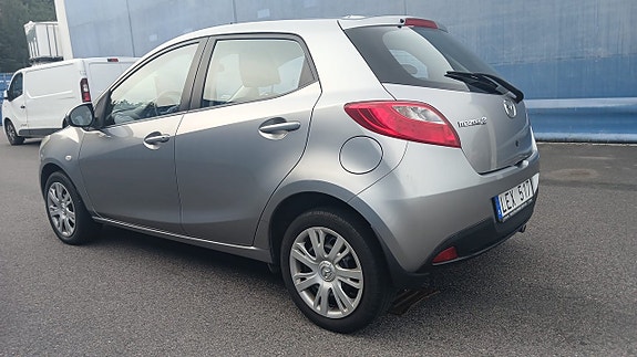 Mazda 2 8 of 13