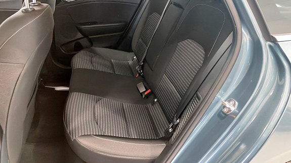 Kia Ceed 5 of 9