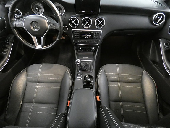 Mercedes-Benz A200 12 of 16