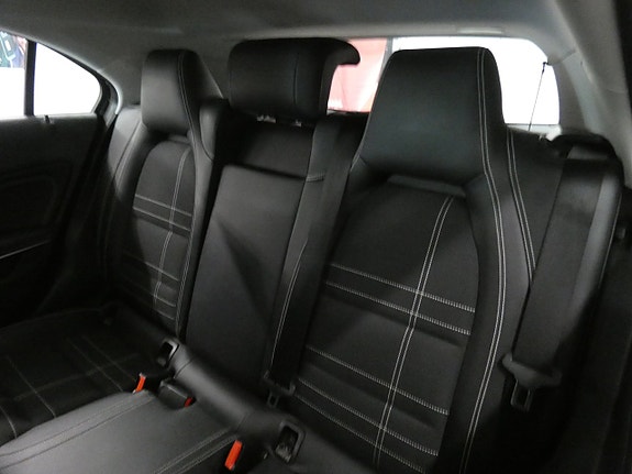 Mercedes-Benz A200 14 of 16