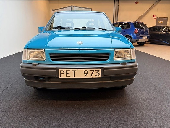 Opel Corsa 2 of 11