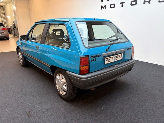 Opel Corsa 3 of 11