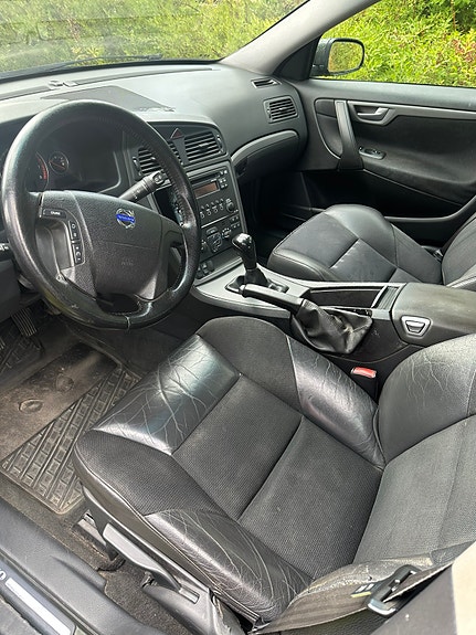 Volvo V70 5 of 6