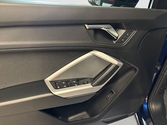 Audi Q3 8 of 14