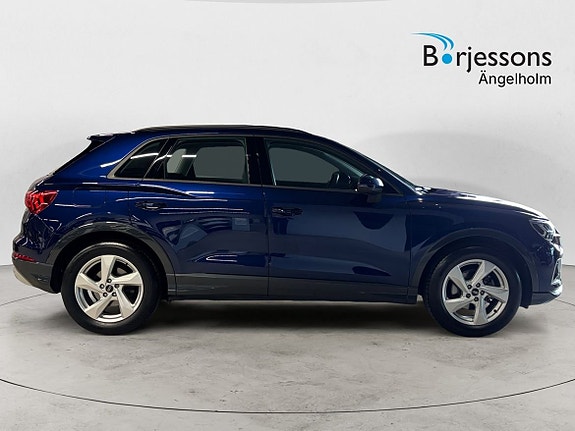 Audi Q3 2 of 14