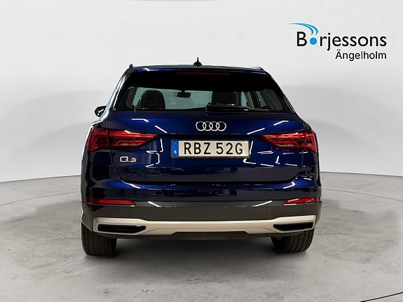 Audi Q3 4 of 14