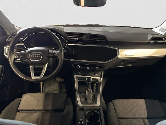 Audi Q3 9 of 14