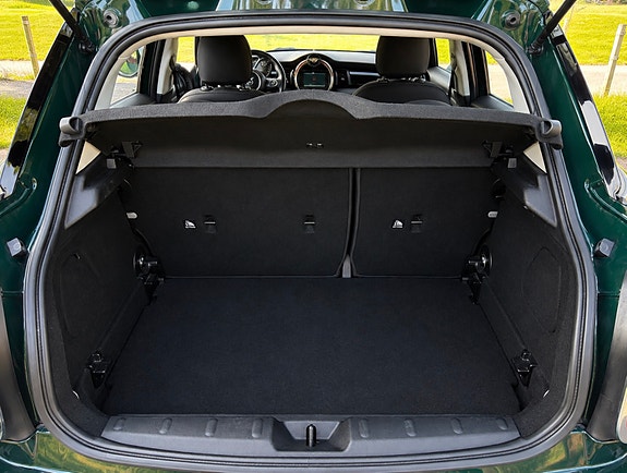 MINI Cooper 7 of 11