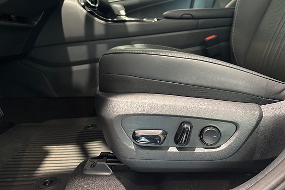 Lexus NX450h+ 20 of 25
