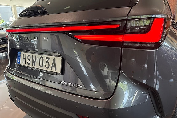 Lexus NX450h+ 22 of 25