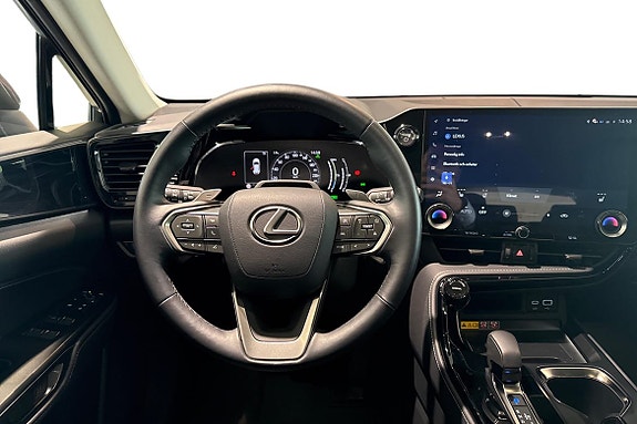 Lexus NX450h+ 9 of 25