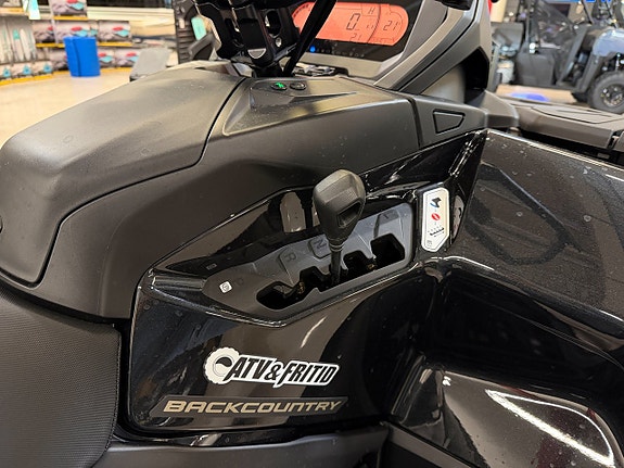 Can-Am NYHET! Outlander 6x6 Backcountry 1000R 8 of 8