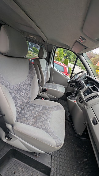Opel Vivaro 8 of 9