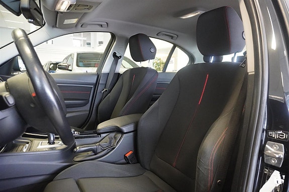 BMW 320d 3 of 13