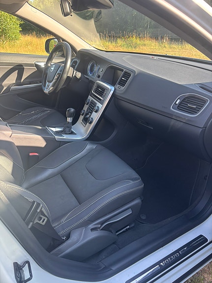 Volvo V60 6 of 6
