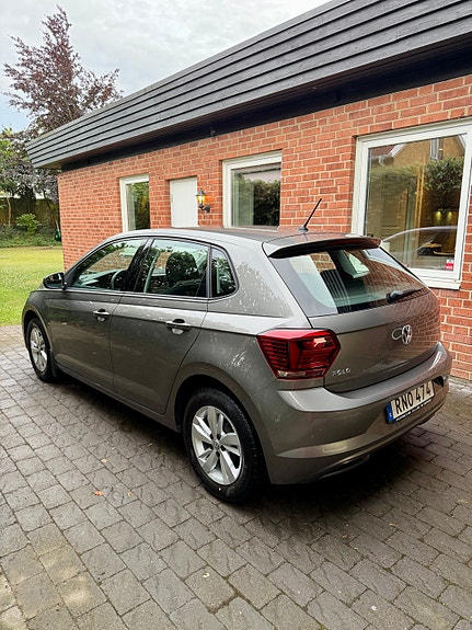 Volkswagen Polo 2 of 12