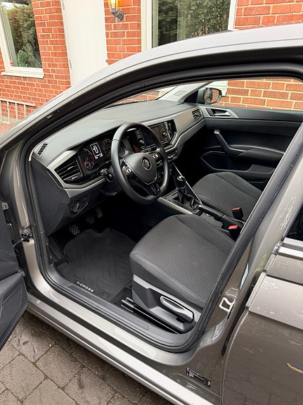 Volkswagen Polo 9 of 12