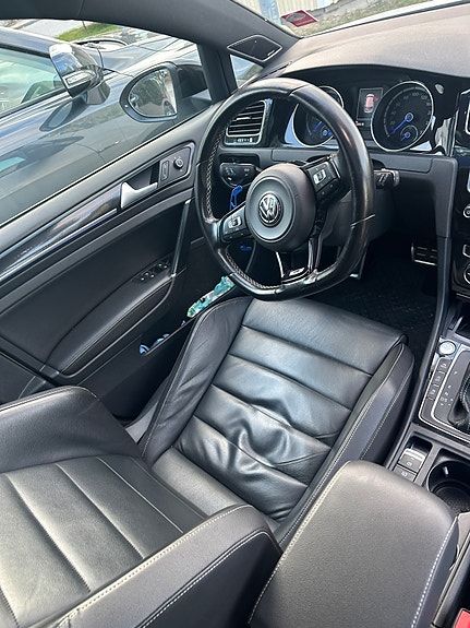 Volkswagen Golf VII 3 of 4