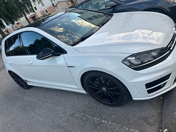 Volkswagen Golf VII 2 of 4