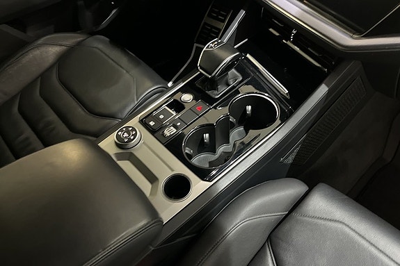 Volkswagen Touareg 10 of 12