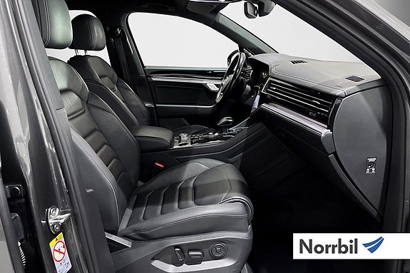 Volkswagen Touareg 7 of 12