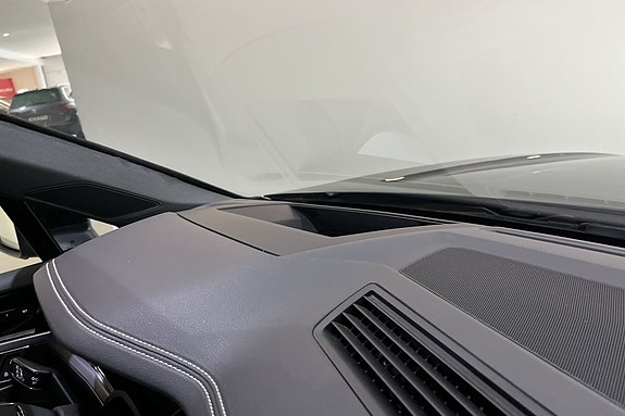 Volkswagen Touareg 11 of 12