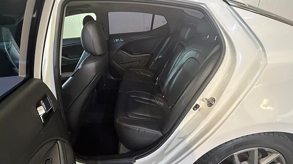 Kia Optima 13 of 18