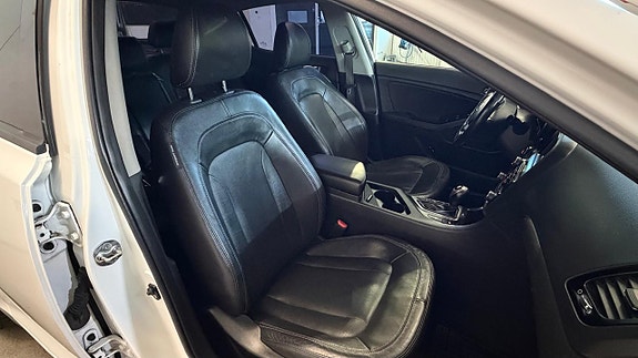 Kia Optima 12 of 18