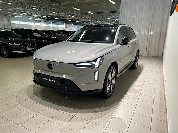 Volvo EX90 24 of 25