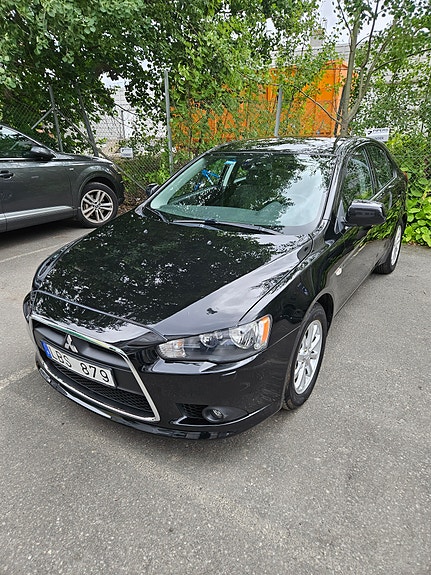 Mitsubishi Lancer 8 of 9