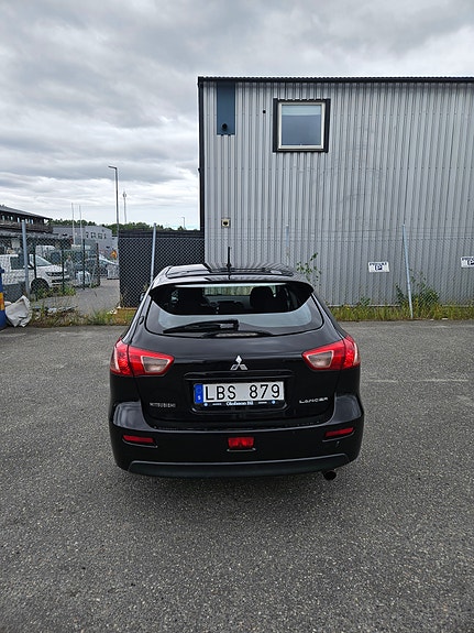Mitsubishi Lancer 3 of 9