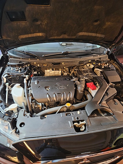 Mitsubishi Lancer 6 of 9