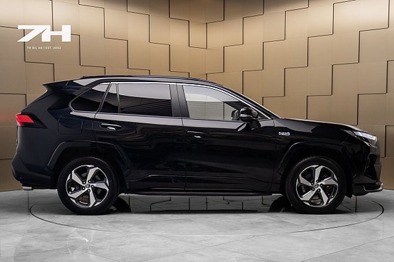Toyota RAV4 6 of 20