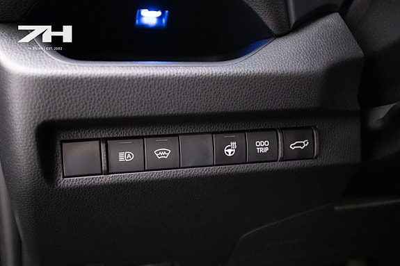 Toyota RAV4 10 of 20