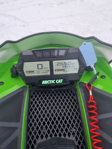 Arctic-cat M8000 4 of 4