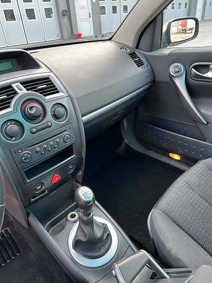 Renault Megane II 4 of 12
