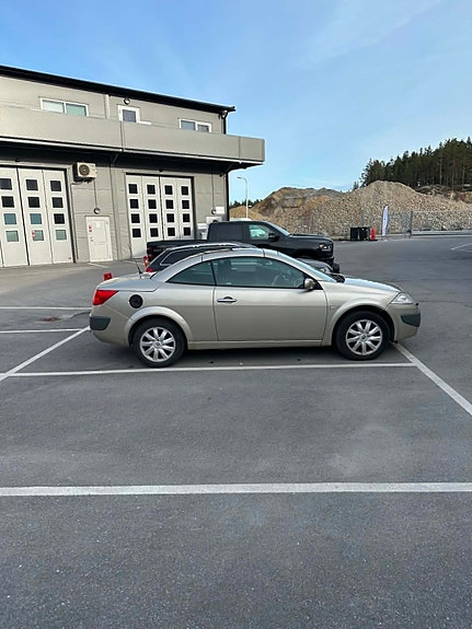 Renault Megane II 2 of 12