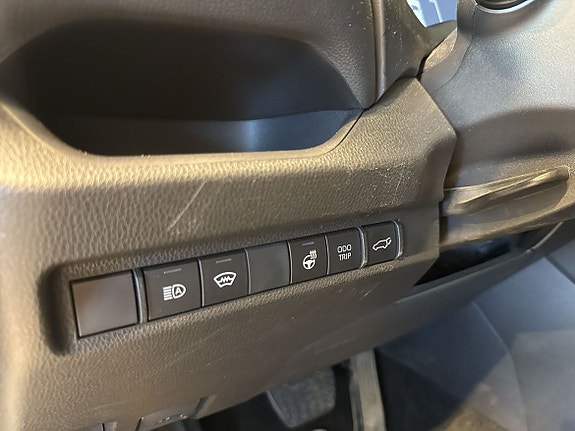 Toyota RAV4 13 of 18