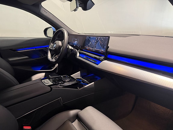 BMW i5 9 of 18