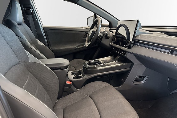 Toyota C-HR 6 of 10