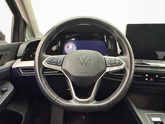 Volkswagen Golf VIII 14 of 30