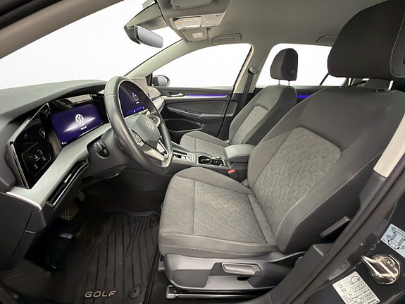 Volkswagen Golf VIII 12 of 30