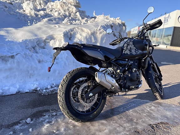 ROYAL Enfield HIMALAYAN 450 Mana Black 3 of 6