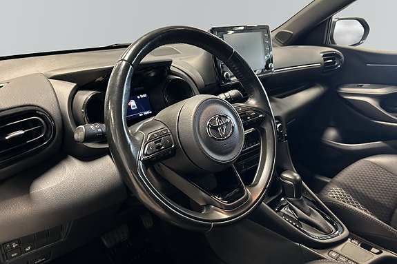 Toyota Yaris 7 of 12