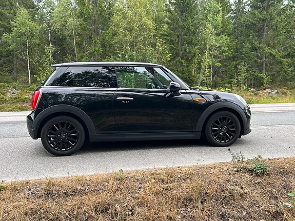 MINI Cooper 3 of 12
