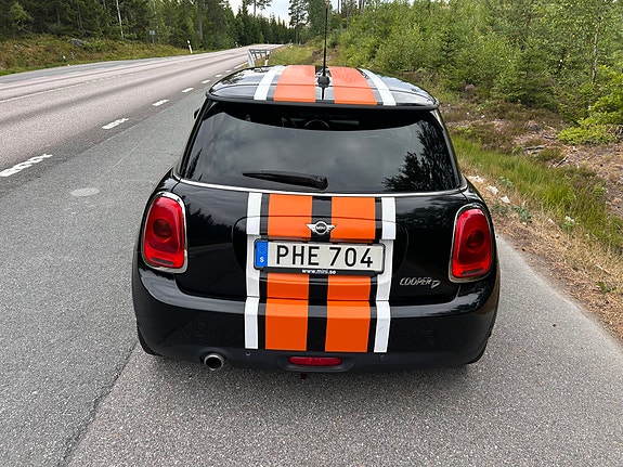 MINI Cooper 4 of 12