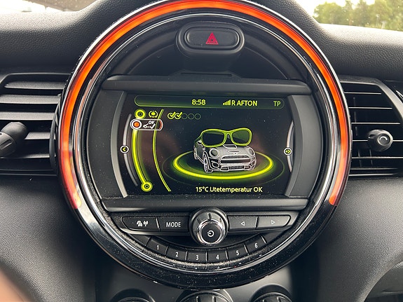 MINI Cooper 9 of 12