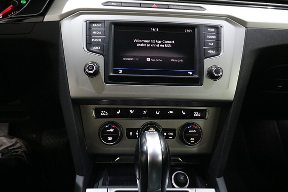 Volkswagen Passat 11 of 20